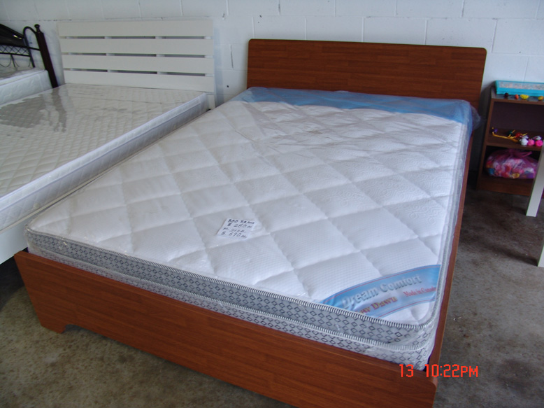 bedframe-brown-001A.jpg