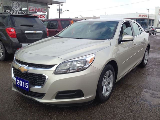 2015-Chevrolet-Malibu-1720425-12-sm.jpg