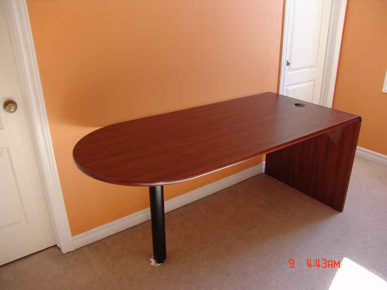 large desk.jpg